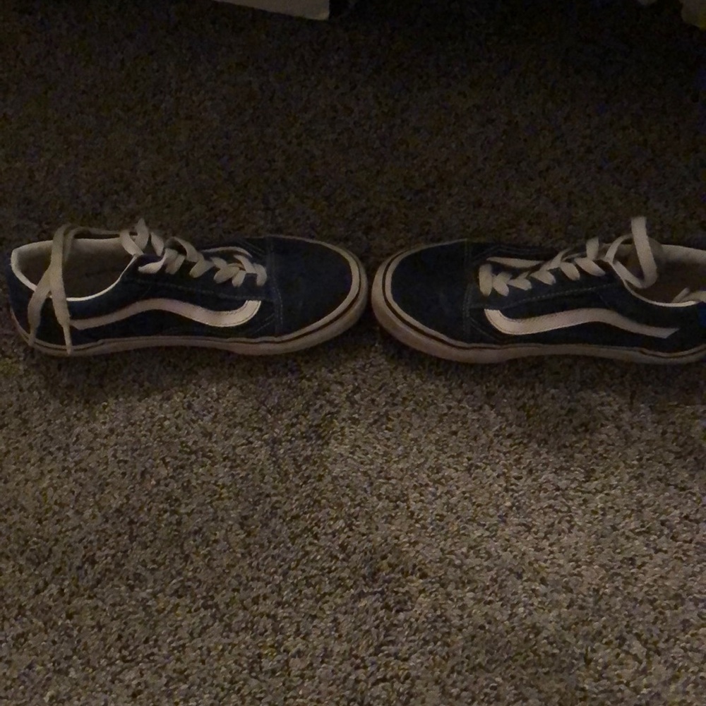 Shoes - Picture 2 of 3